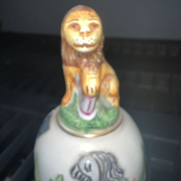 CAPODIMONTE Bell Italy Porcelain Christmas 1980 Lion Code Of Arms #524/1535 Vtg - Picture 2 of 11